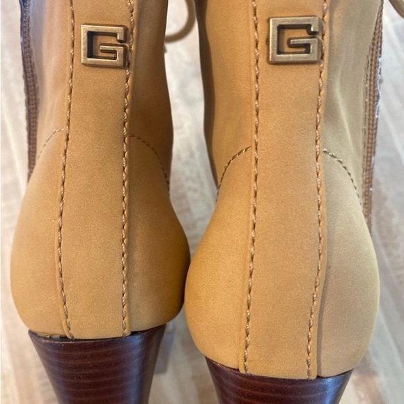 Guess Women’s Tetia Platform Bootie NWOT size 5.5 - Picture 9 of 11